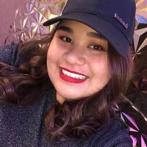 Meet your Posher, Karyll